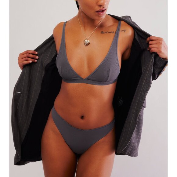 🎉LAST CHANCE🎉 FREE PEOPLE Collagen Yarn Thong / Grey - Picture 3 of 4